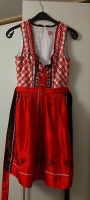 rotes Dirndl