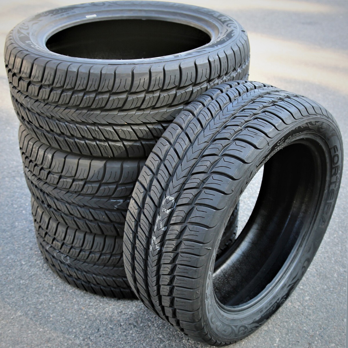 Tire Goodyear Fortera SL Edition 285/45R22 114H XL A/S