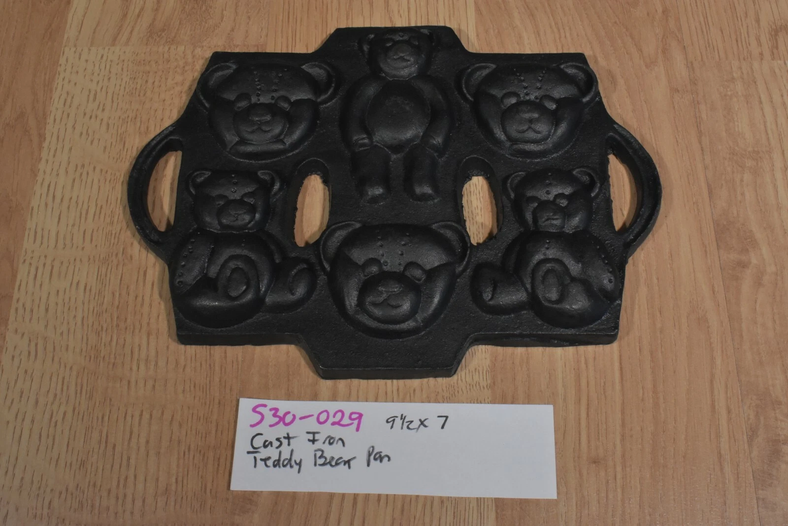 Cast Iron Teddy Bear Cornbread Muffin Pan(530-029)