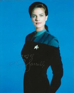 TERRY  FARRELL - Color  8 x 10 - STAR TREK DEEP SPACE NINE - in Person