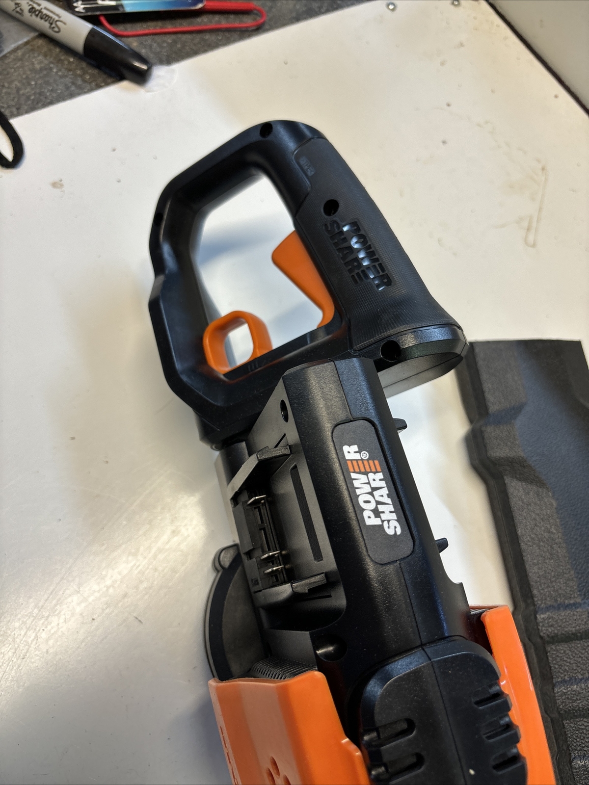 WORX WG284 20V x 2 DUAL Battery 40V Cordless Hedge Trimmer.TOOL ONLY . 1624