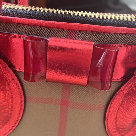 VERY RARE HTF! *Burberry Prorsum* Limited Edition Red VERY RARE HTF! *Burberry Prorsum* Limited Edition Red