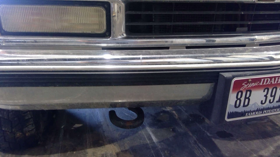 1988 - 2002 Chevy Tahoe Chrome Front Bumper Assembly — 第 3/4 张图片