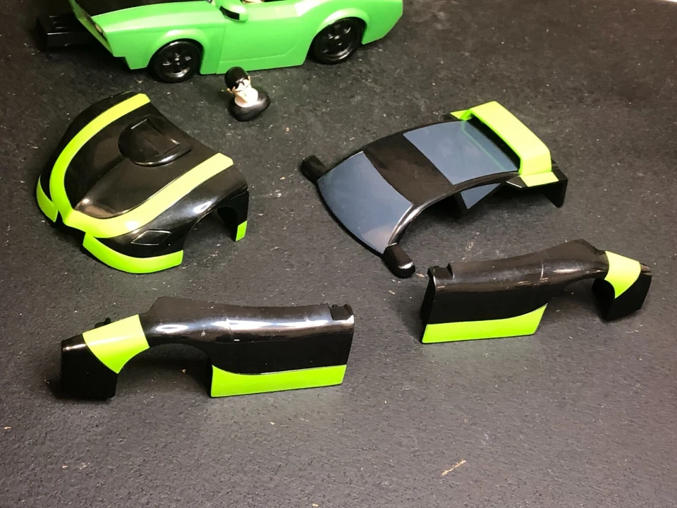 Bandai BEN 10 y Kevin Cabezas ALIEN Coche de Accidente Vehículo 2 Coches en 1 Sin Caja COMO ESTÁ Foto 4 de 4