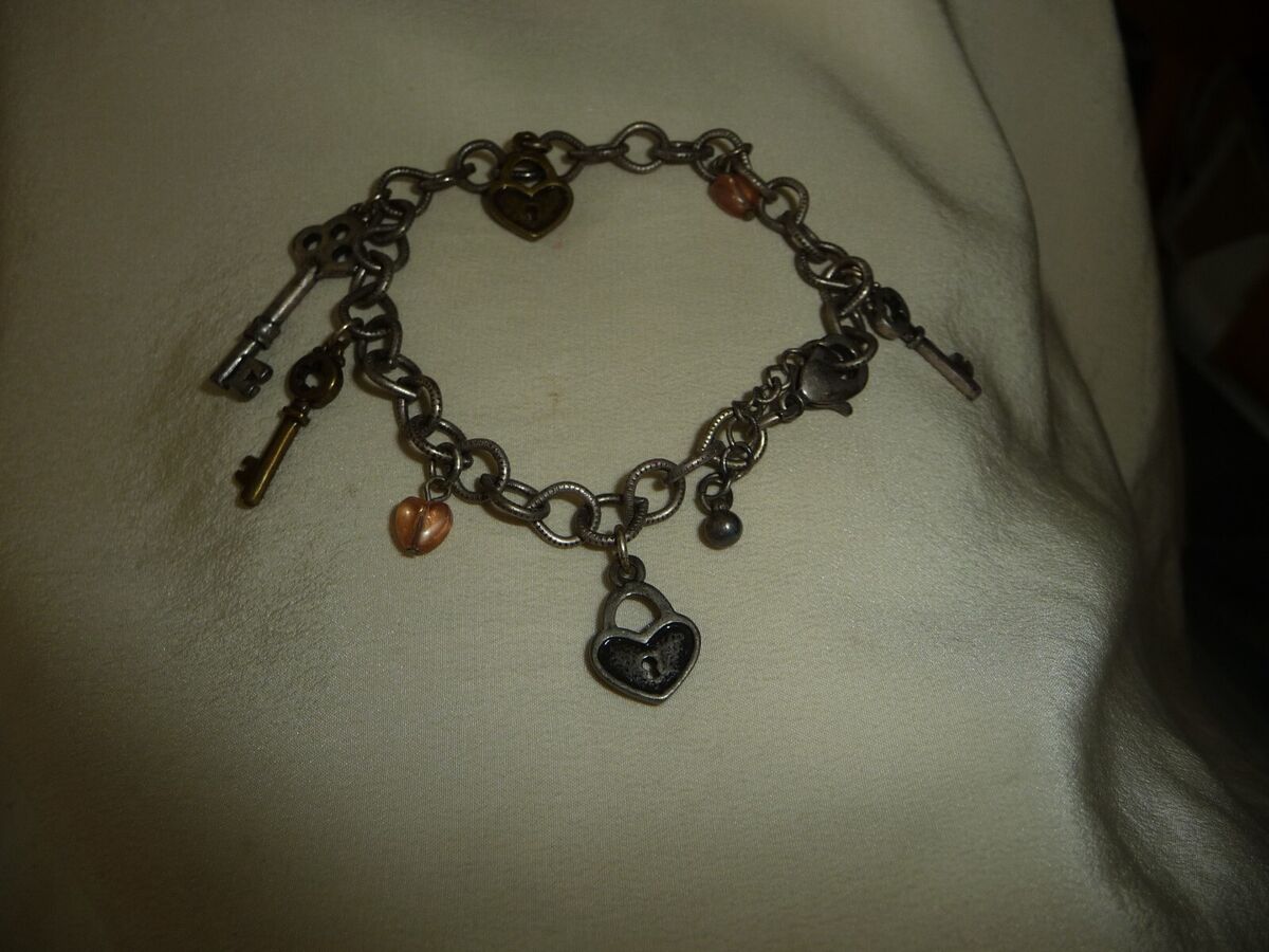 SILVER TONE LINK CHARM BRACELET w KEYS & LOCK CHARMS 6 SILVER TONE LINK CHARM BRACELET w KEYS & LOCK CHARMS 6