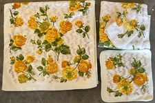 Vintage 70's Springmaid Set Roses Floral Gold Towel Set Bath Towel Washcloths 4