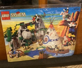 Lego 6748 Western Boulder Cliff Canyon complete w/ Manual & Mini-figures Rare