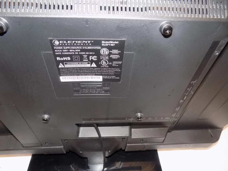 Element ELEFT407 40-inch 1080p LED HDTV PC Input with Remote - Image 3 of 4