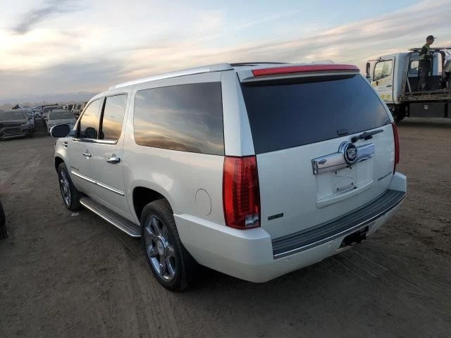 Used Front Center Interior Rear View Mirror fits: 2010 Cadillac Escalade esv w/o - Изображение 2 из 4