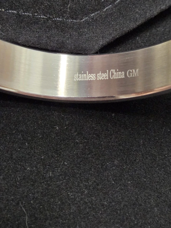 Brazalete Brazalete Acero Por Diseño Pavé Cristal Transparente Excelente Estado Foto 4 de 4