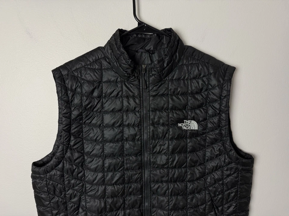 North Face Thermoball Men's L Black Zip Vest Jacket - Image 4 of 4
