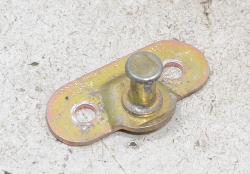 VW Golf 3 Cabrio 1E Bj 94 Fanghaken schliess Keil Heckklappe #110523-F434