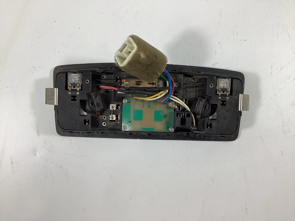 2015 - 2019 FORD FIESTA FRONT OVERHEAD SUNROOF DOME MAP LIGHT LENS BLACK OEM . - Image 4 of 4