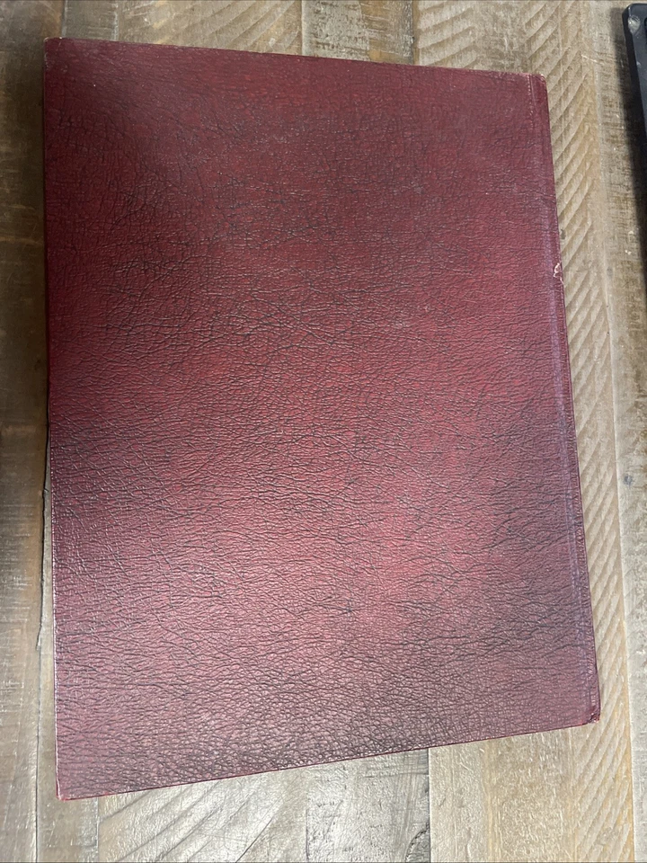 Bruce Lee 1940-1973 Memorial Book Hardback 1974 Rainbow Publications - Image 2 of 2