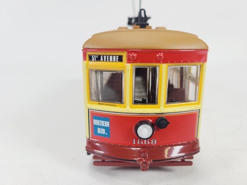 Corgi Birney Safety Car Street Trolly - Steinway Lines New York 1/48 55202 - Picture 5 of 13