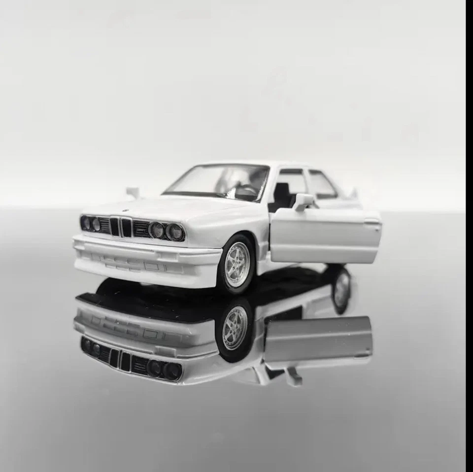 BMW E30 M3 1987 Scala 1:36 Bianca Nuova Modellino Auto - Immagine 2 di 4