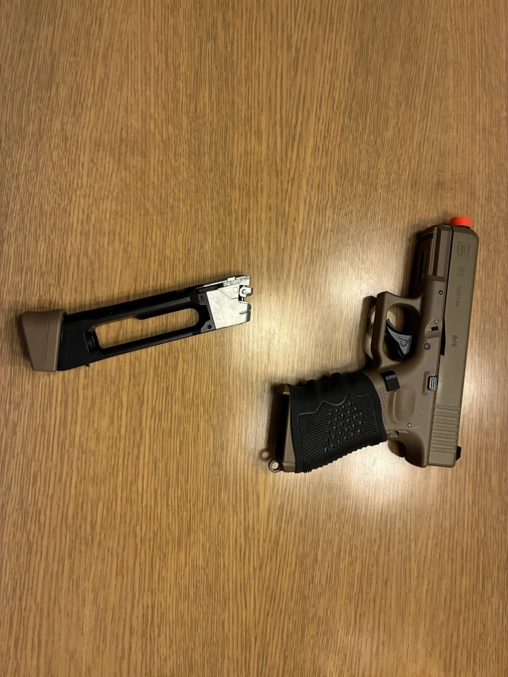 Brand New Umarex Glock 19x- 25+ CO2 cartridges - Image 3 of 4