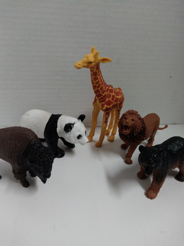 PREOWNED Lot Of 5 Animal Figurine Toys Panda Buffalo Bear Lion Giraffe Unbranded