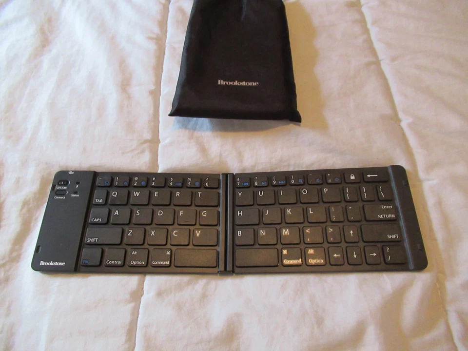 Brookstone Keyboard Bluetooth Wireless Folding Black - excellent condition - Image 3 of 4
