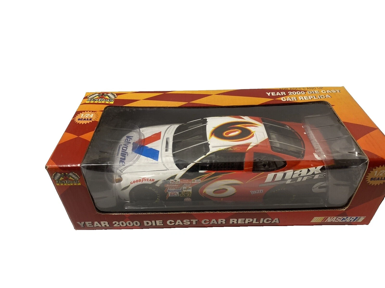 White diecast Nascar 1:24 Sport & Touring Cars