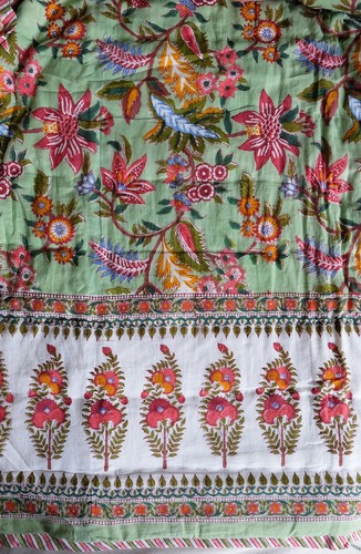 Twin Quilt - Palampore - 100% cotton, reversible quilt. - Picture 6 of 6