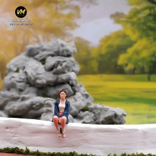 Diorama Resin 1/64 Sitting Girl Student Scene Props Figure Doll Painted JTWG Toy