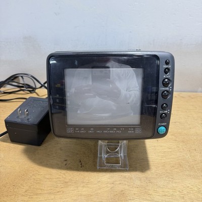 Magnavox RD0510 C102 Portable 5” TV W/Power Cord Color TV Works