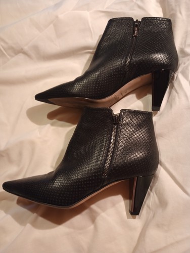 Jimmy Choo Leather Snake Boots Size 8 Black. 2.5 Inch Heels - Bild 11 von 12