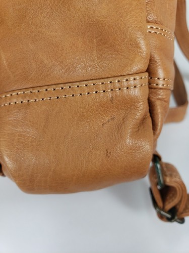 WANDERERS TRAVEL CO. THE BRYON TAN SOFT LEATHER BUCKET STYLE BACKPACK WOMEN'S - Picture 16 of 19