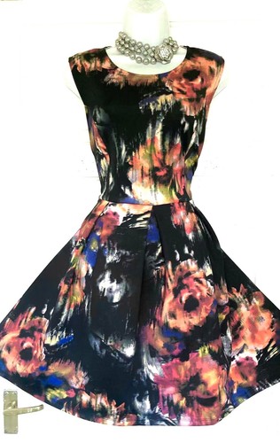 SIMPLY BE WUNDERSCHÖNES ART DECO COCKTAILKLEID MIT BLUMENDRUCK PARTY GRÖSSE 18