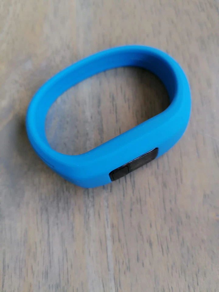 Garmin Vivofit 3 Activity Tracker with 3 junior fit straps - Image 3 of 4