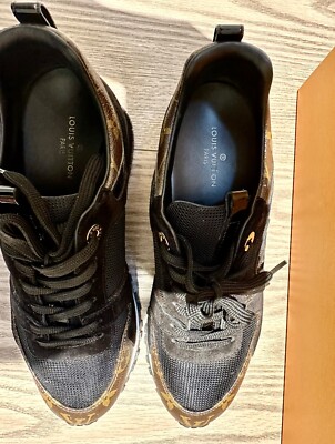 Size 7.5 - 38 - Louis Vuitton Run Away Sneaker Black-NOIR - CL0158