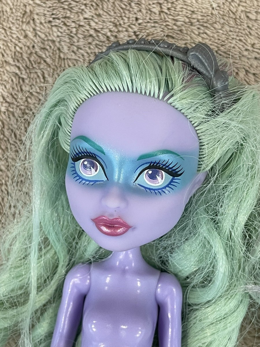 Monster High Doll Twyla Getting Ghostly Haunted | eBay