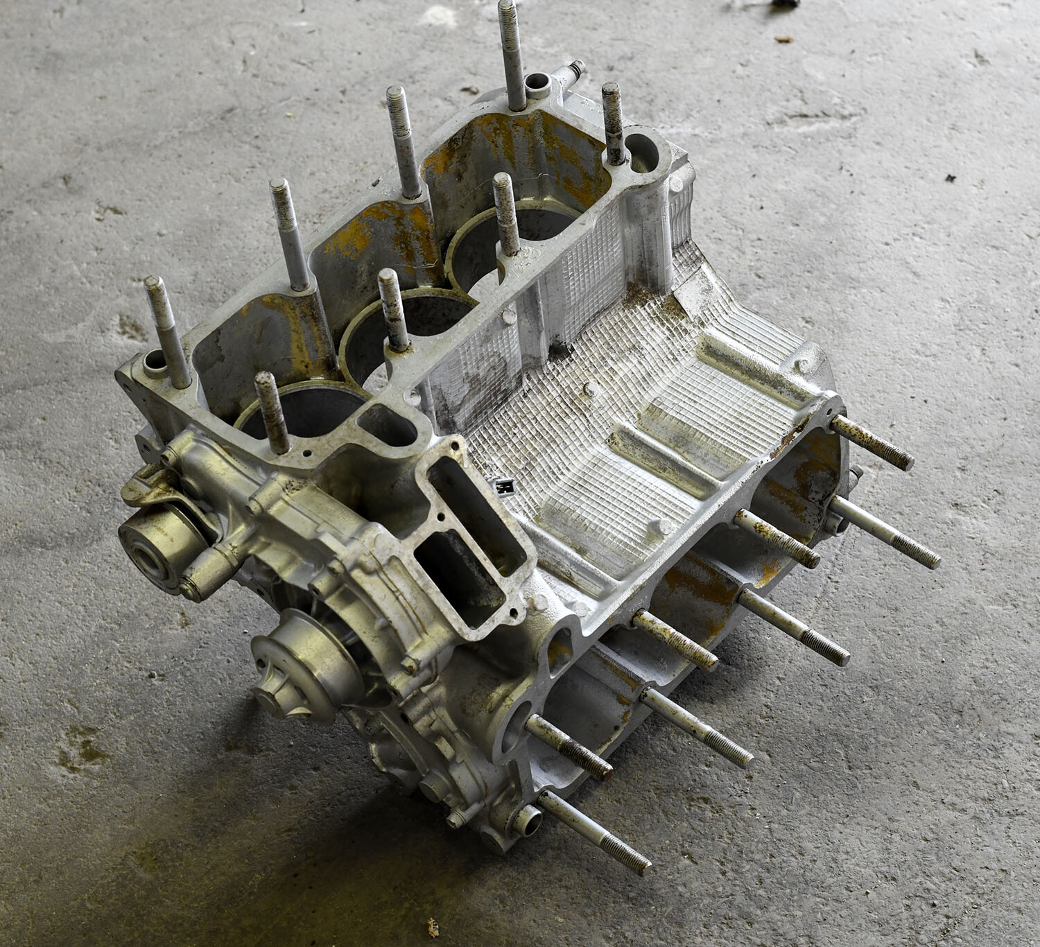  Maserati  -  V6 bare block  -  from the 80's  -  2.5L - pick up N. Detroit, Mi