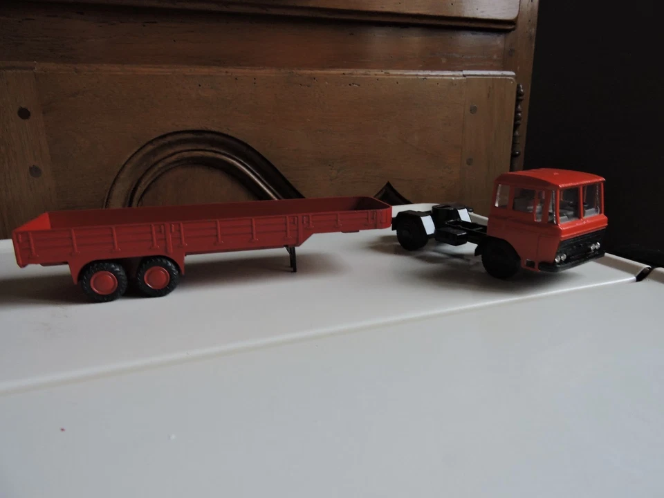 LION  CAR  ANCIEN  CAMION  DAF  +  SEMI  REF : 50 - Photo 3/4