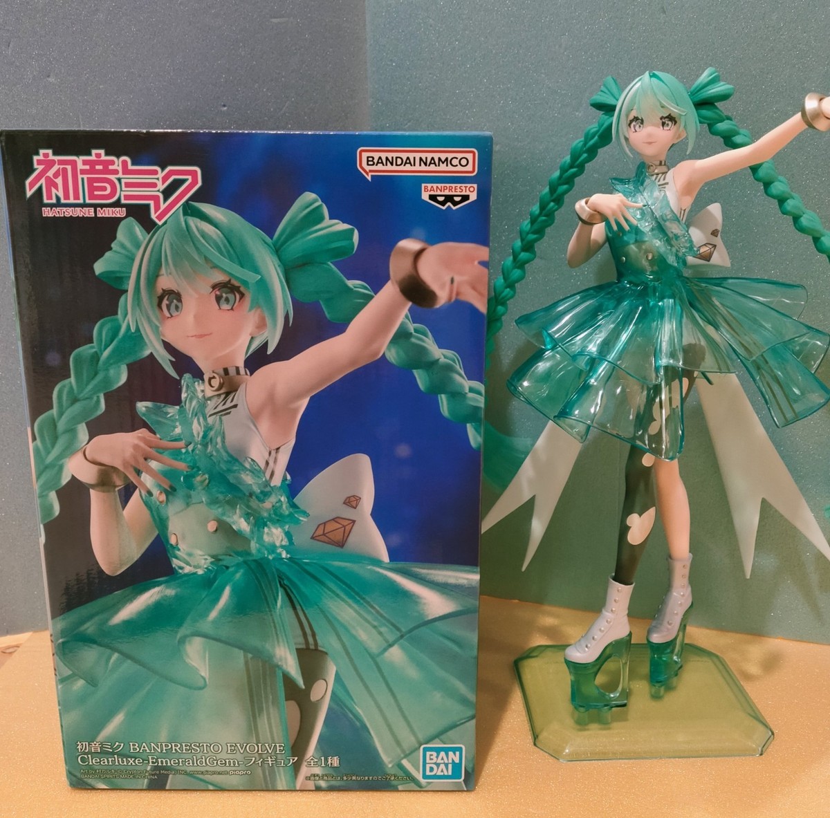 Hatsune Miku Banpresto EVOLVE Clearluxe Figure – Emerald Gem