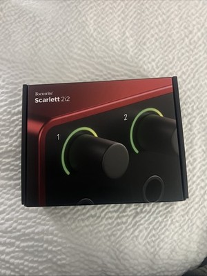 Focusrite Scarlett 2i2 4th Gen 2-in 2-out USB Music Audio Recording Interface