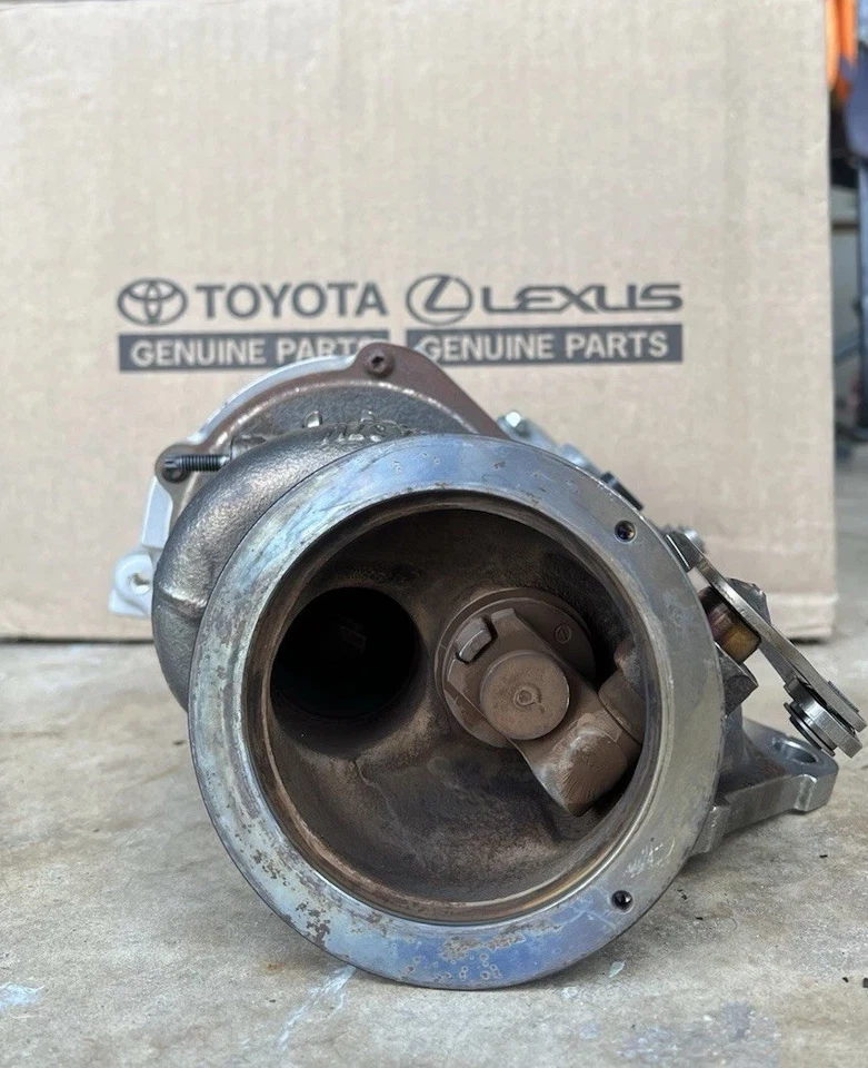 TOYOTA TUNDRA 22-25 ENGINE TURBO TURBOCHARGER LEFT DRIVER 17201-F4010 OEM - Image 2 of 2