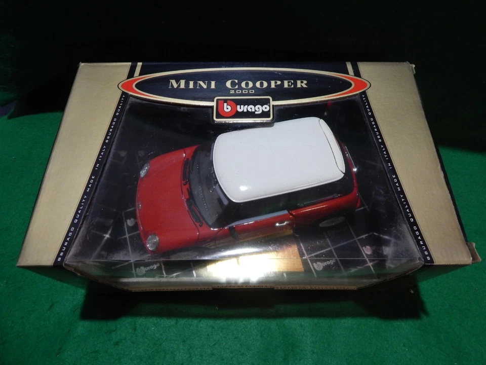 MINI COOPER 2000 BURAGO 1/18 GOLD COLLECTION - Immagine 2 di 4