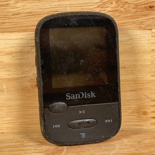SanDisk Clip Sport Black Handheld 1.4" LCD FM Radio MP3 Media Player eBay