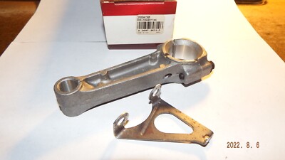 Briggs & Stratton Engine Part NOS OEM - Connecting Rod 299430 555068 555179
