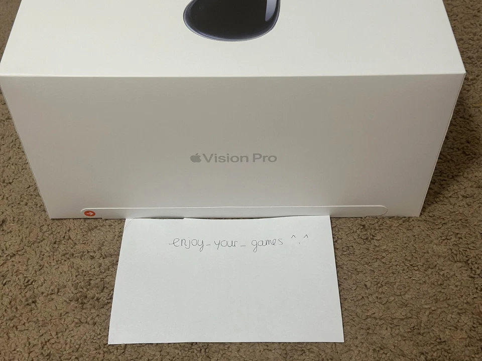 Apple Vision Pro 512GB Solo Knit Band, Dual Loop Band, Light Seal (IN HAND) - Image 3 of 4