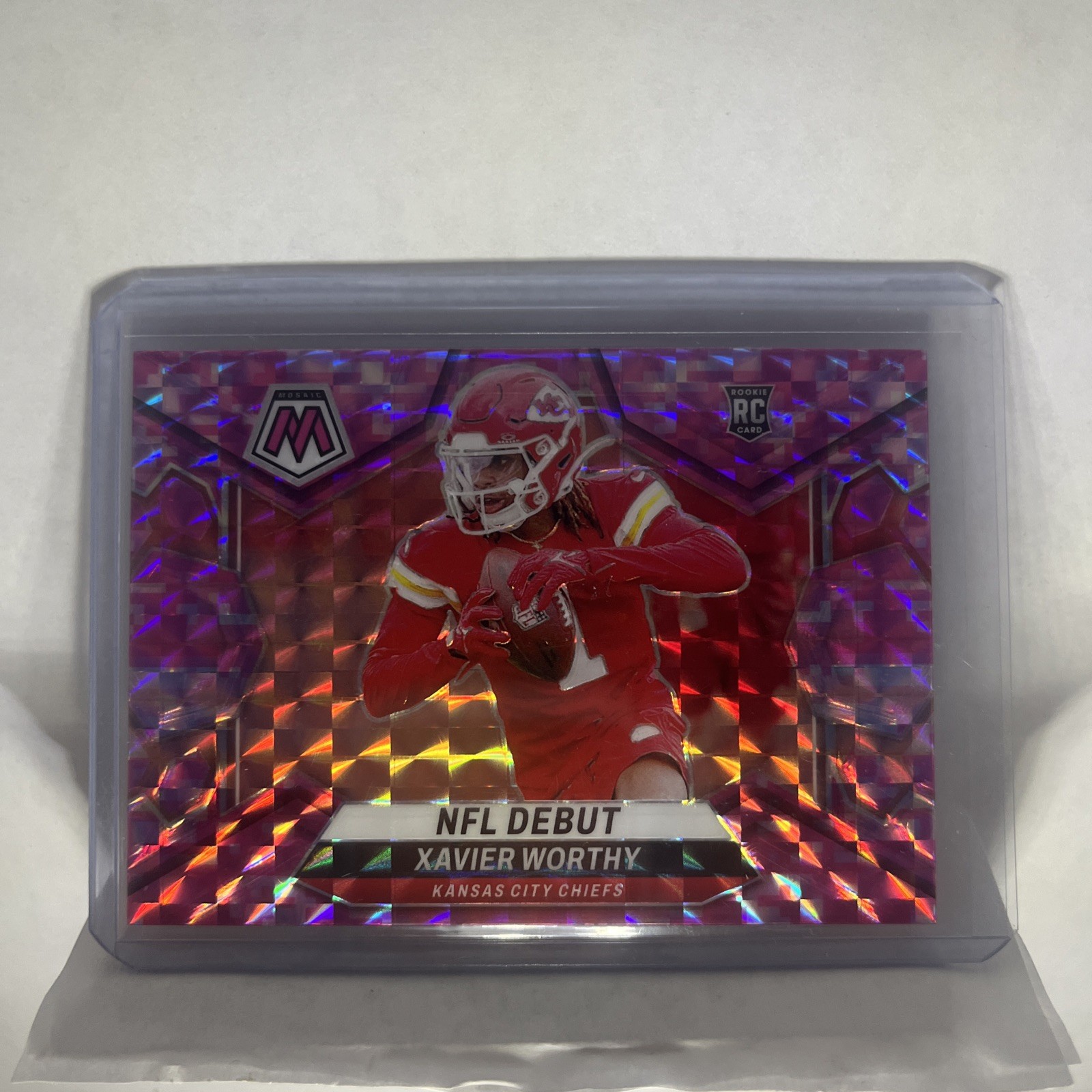 2024 Panini Mosaic - NFL Debut Xavier Worthy #285 Camo Pink Mosaic Prizm (RC)