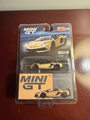 Mini GT 1/64 #565 - Lamborghini Aventador SVJ Roadster: Oro Elios (Blister)