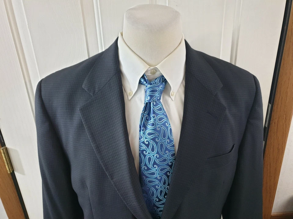 Terno masculino cinza luxo 3 botões micro xadrez 42R calça 35" com 30" L fabricado na Itália  - Imagem 3 de 4