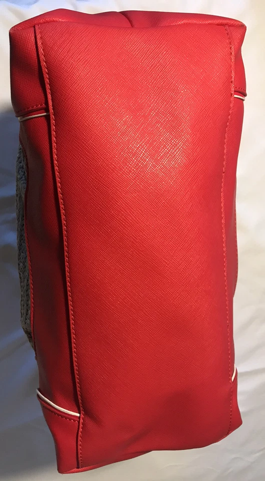 Bolso Hobo Vera Wang Mediano Beige y Rojo Brillante Paja e Imitación Cuero Usado Foto 3 de 4