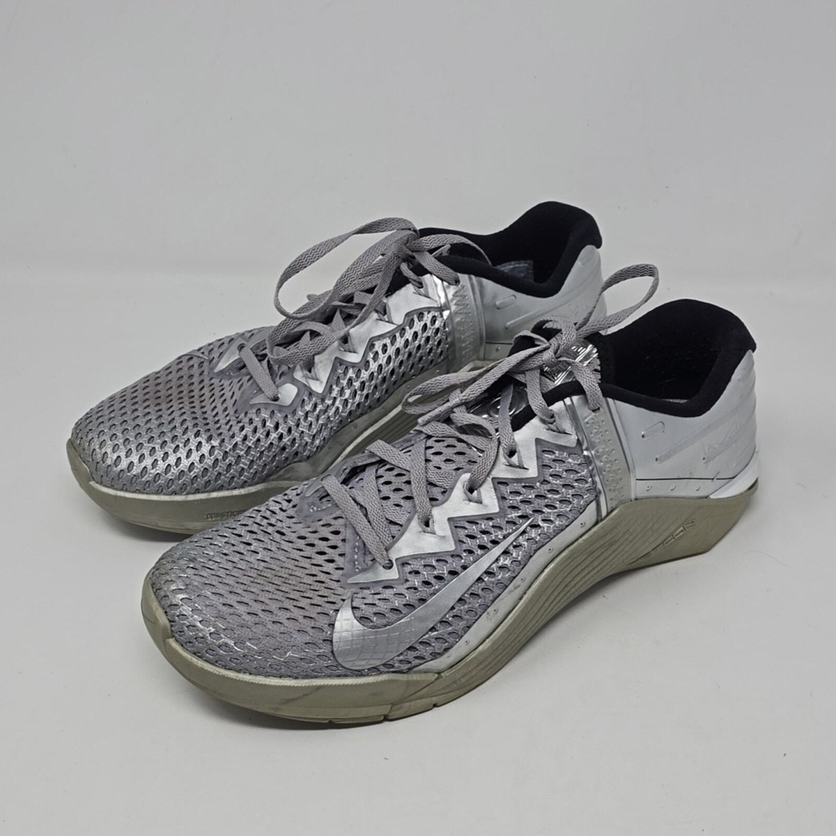 NIKE Metcon 6 Premium ‘llic Silver’ Nike Free Metcon 6 Premium - Summit White/ Metallic Silver