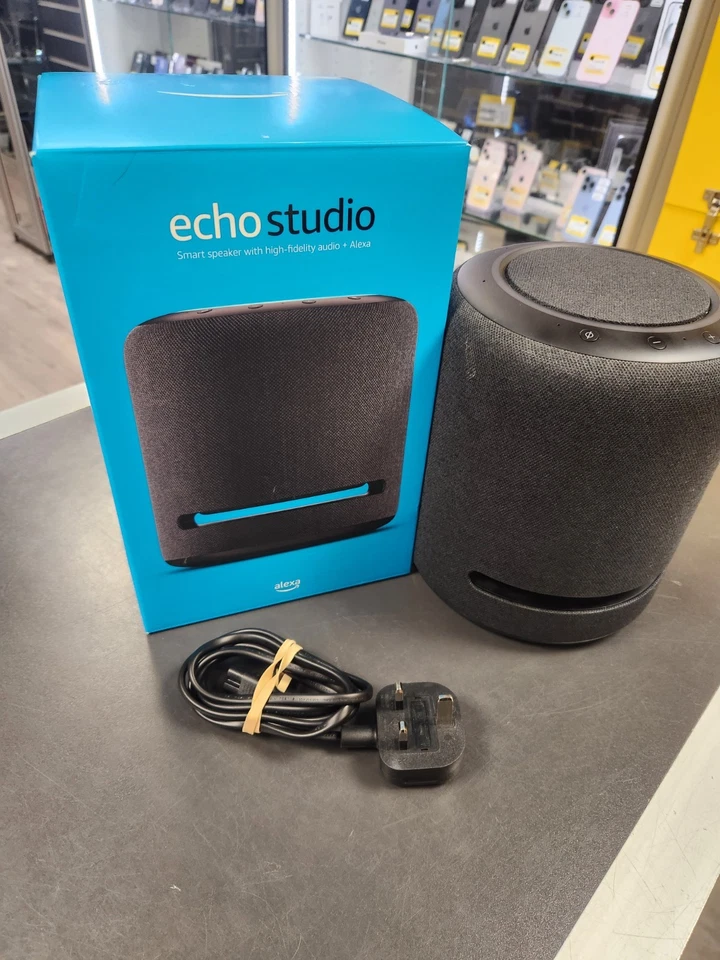Amazon Echo Studio Smart Lautsprecher mit Alexa. Anthrazit. (2) *Defekt*