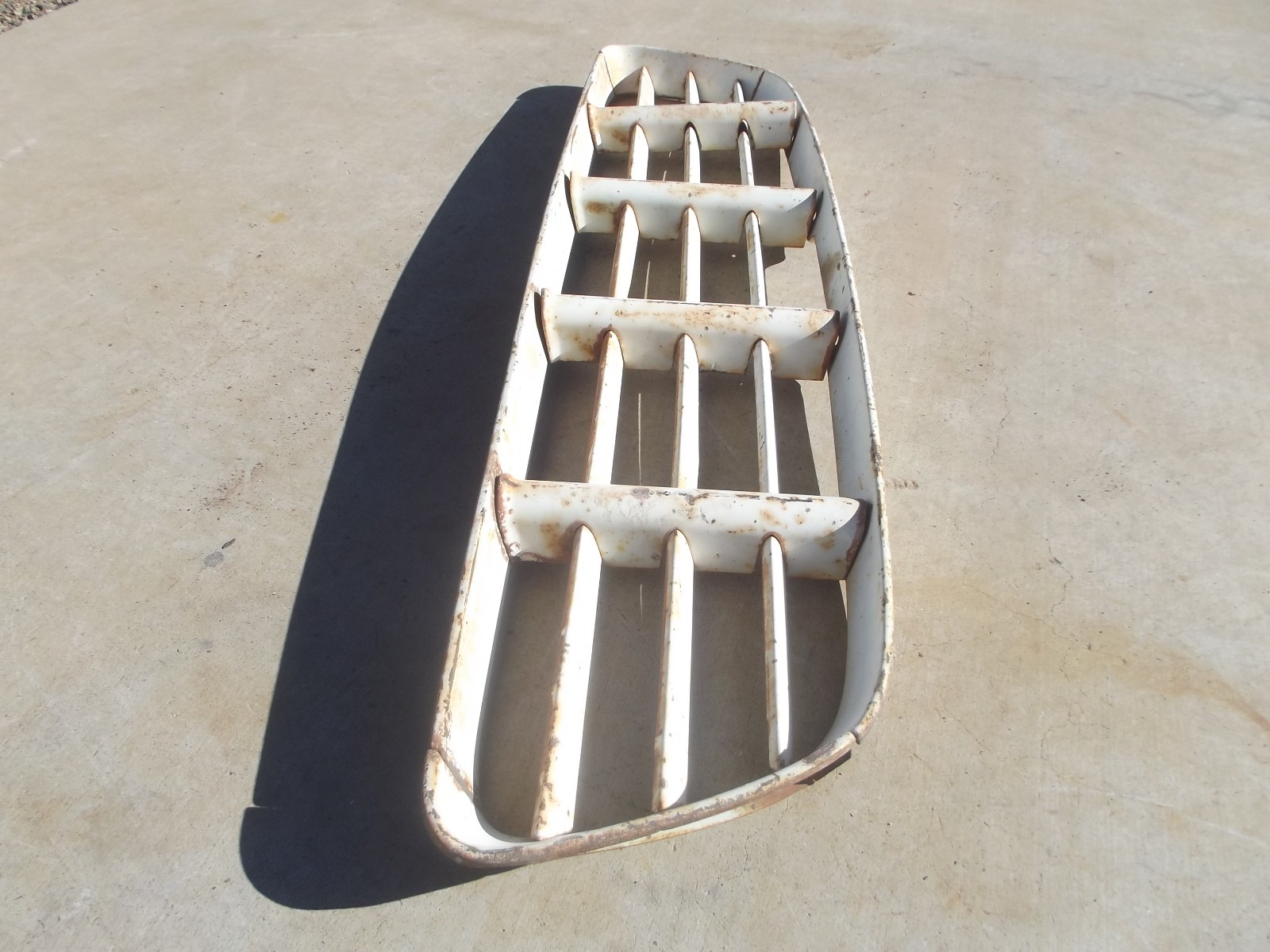 1955 SECOND SERIES 1956 CHEVROLET TRUCK ORIGINAL GRILLE pickup 3100 3200