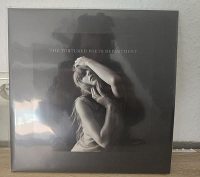 Taylor Swift   The Tortured Poets Department: The Black Dog Vinyl [Ltd. Edition]